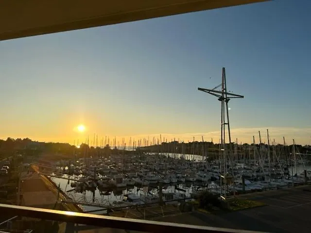Ref 121 - Bel Appartement Moderne Avec Vue Mer Et Port Crouesty Pour Quatre Personnes Arzon